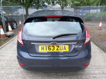 Ford Fiesta zetec 1.2 petrol 3 dr 2013 82,000 Miles £35 tax Months Warranty - Image 4