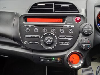 Honda Jazz 1.4 ES + I-VTEC Petrol 2015 83,000 Miles Full Service  History 3 Months Warranty - Image 28