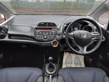 Honda Jazz 1.4 ES + I-VTEC Petrol 2015 83,000 Miles Full Service  History 3 Months Warranty - Image 15