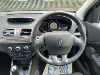 Renault Megane 1.6 16V Petrol Expression 5dr 2009 50,000 Miles 3 Months Warranty - Image 13