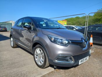 RENAULT CAPTUR 1.5 dCi  Dynamique 2015 88,00 Miles Full Service History 3 Months Warranty - Image 8