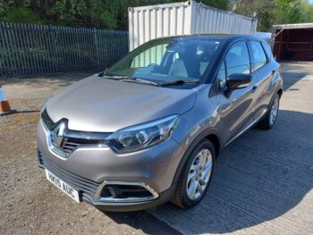 RENAULT CAPTUR 1.5 dCi  Dynamique 2015 88,00 Miles Full Service History 3 Months Warranty - Image 2