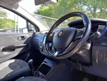 RENAULT CAPTUR 1.5 dCi  Dynamique 2015 88,00 Miles Full Service History 3 Months Warranty - Image 11