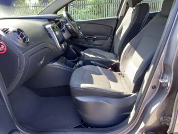 RENAULT CAPTUR 1.5 dCi  Dynamique 2015 88,00 Miles Full Service History 3 Months Warranty - Image 17