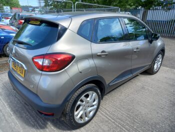 RENAULT CAPTUR 1.5 dCi 90 Dynamique 2013 Full Service History 3 Months Warranty - Image 6
