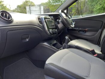RENAULT CAPTUR 1.5 dCi 90 Dynamique 2013 Full Service History 3 Months Warranty - Image 17