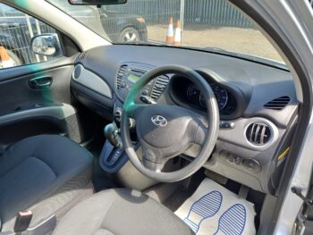 HYUNDAI I10 1.2Active 5dr Automatic 2011 Full Service History 3 Months Warranty - Image 10