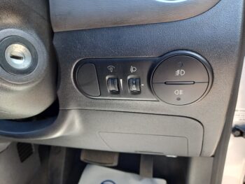 HYUNDAI I10 1.2Active 5dr Automatic 2011 Full Service History 3 Months Warranty - Image 26