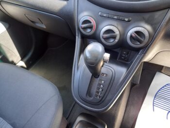 HYUNDAI I10 1.2Active 5dr Automatic 2011 Full Service History 3 Months Warranty - Image 25