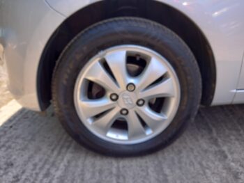 HYUNDAI I10 1.2Active 5dr Automatic 2011 Full Service History 3 Months Warranty - Image 28