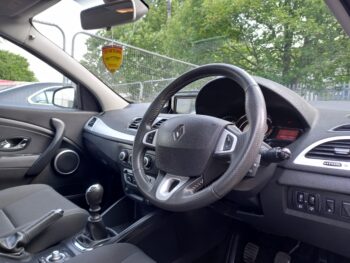 RENAULT MEGANE 1.6 Dynamique 2012 64,000 Miles Full History 3 Months Warranty - Image 11