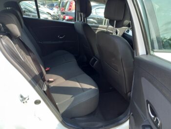 RENAULT MEGANE 1.6 Dynamique 2012 64,000 Miles Full History 3 Months Warranty - Image 13