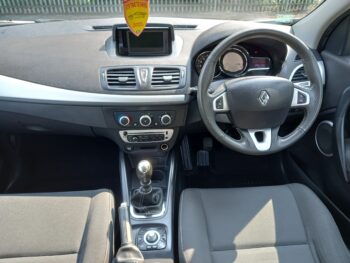 RENAULT MEGANE 1.6 Dynamique 2012 64,000 Miles Full History 3 Months Warranty - Image 15
