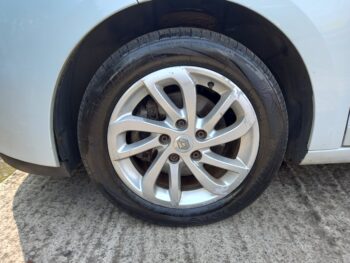 RENAULT MEGANE 1.6 Dynamique 2012 64,000 Miles Full History 3 Months Warranty - Image 31