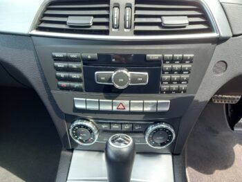 MERCEDES-BENZ C CLASS C220 CDI Sport 2012 88,000 Miles Service History - Image 29