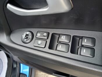 KIA SPORTAGE 1.6 GDi 2013 1 5dr 89,000 Miles Full History 3 Months Warranty - Image 28