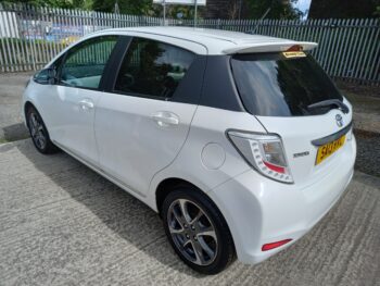 TOYOTA YARIS 1.33 VVT-i Trend 5dr 95,000 Miles Service History 3 Months Warranty - Image 4