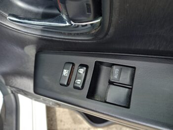 TOYOTA YARIS 1.33 VVT-i Trend 5dr 95,000 Miles Service History 3 Months Warranty - Image 32