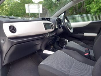 TOYOTA YARIS 1.33 VVT-i Trend 5dr 95,000 Miles Service History 3 Months Warranty - Image 21