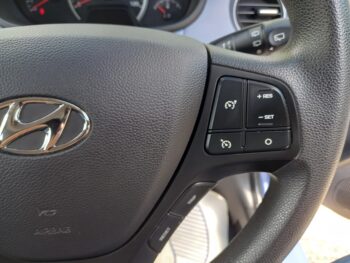 HYUNDAI I10 1.0 SE 5dr 2016 56,000 Miles Full Service history 3 Months Warranty - Image 16