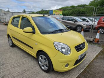 KIA PICANTO 1.1 2 5dr petrol 2011 £35 tax - Image 6