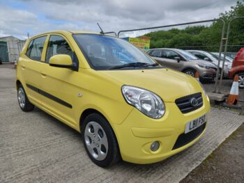 KIA PICANTO 1.1 2 5dr petrol 2011 £35 tax - Image 7