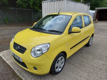 KIA PICANTO 1.1 2 5dr petrol 2011 £35 tax - Image 3