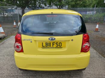 KIA PICANTO 1.1 2 5dr petrol 2011 £35 tax - Image 5