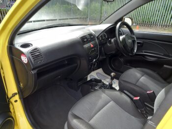 KIA PICANTO 1.1 2 5dr petrol 2011 £35 tax - Image 17