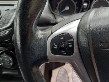 FORD FIESTA 1.25 82 Zetec 3dr 2015 62,000 Miles Full History 3 Months Warranty - Image 24