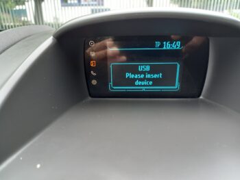 FORD FIESTA 1.25 82 Zetec 3dr 2015 62,000 Miles Full History 3 Months Warranty - Image 28
