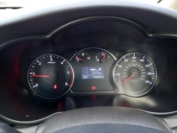 KIA CARENS 1.7 CRDi 2 5dr 2015 7 seater 93,000 miles Service History 3 Months Warranty - Image 27