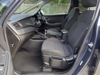 KIA CARENS 1.7 CRDi 2 5dr 2015 7 seater 93,000 miles Service History 3 Months Warranty - Image 17