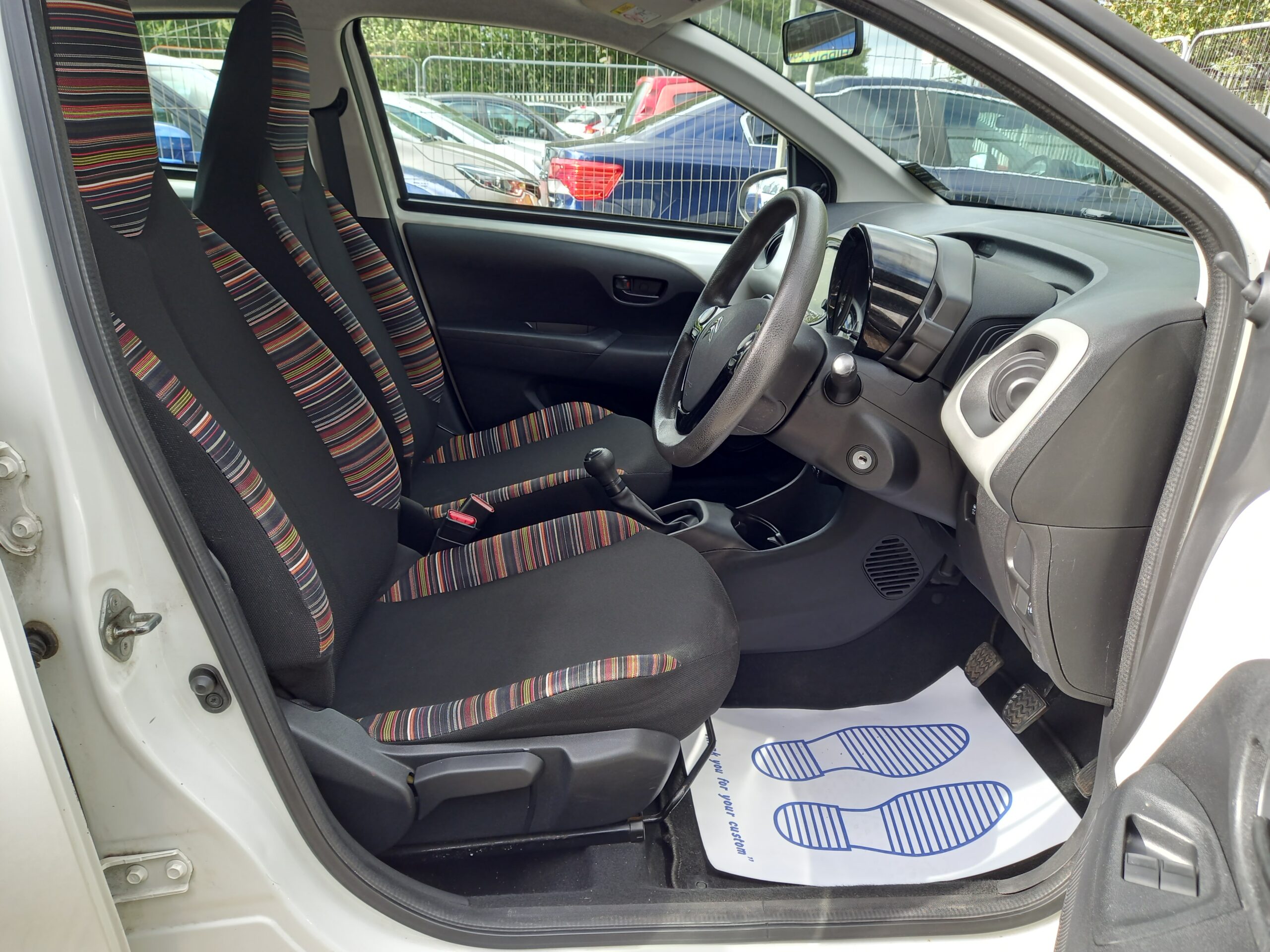 CITROEN C1 1.0 VTi Feel 5dr 49,000 2014 Miles Full Service History £20 tax - Image 12