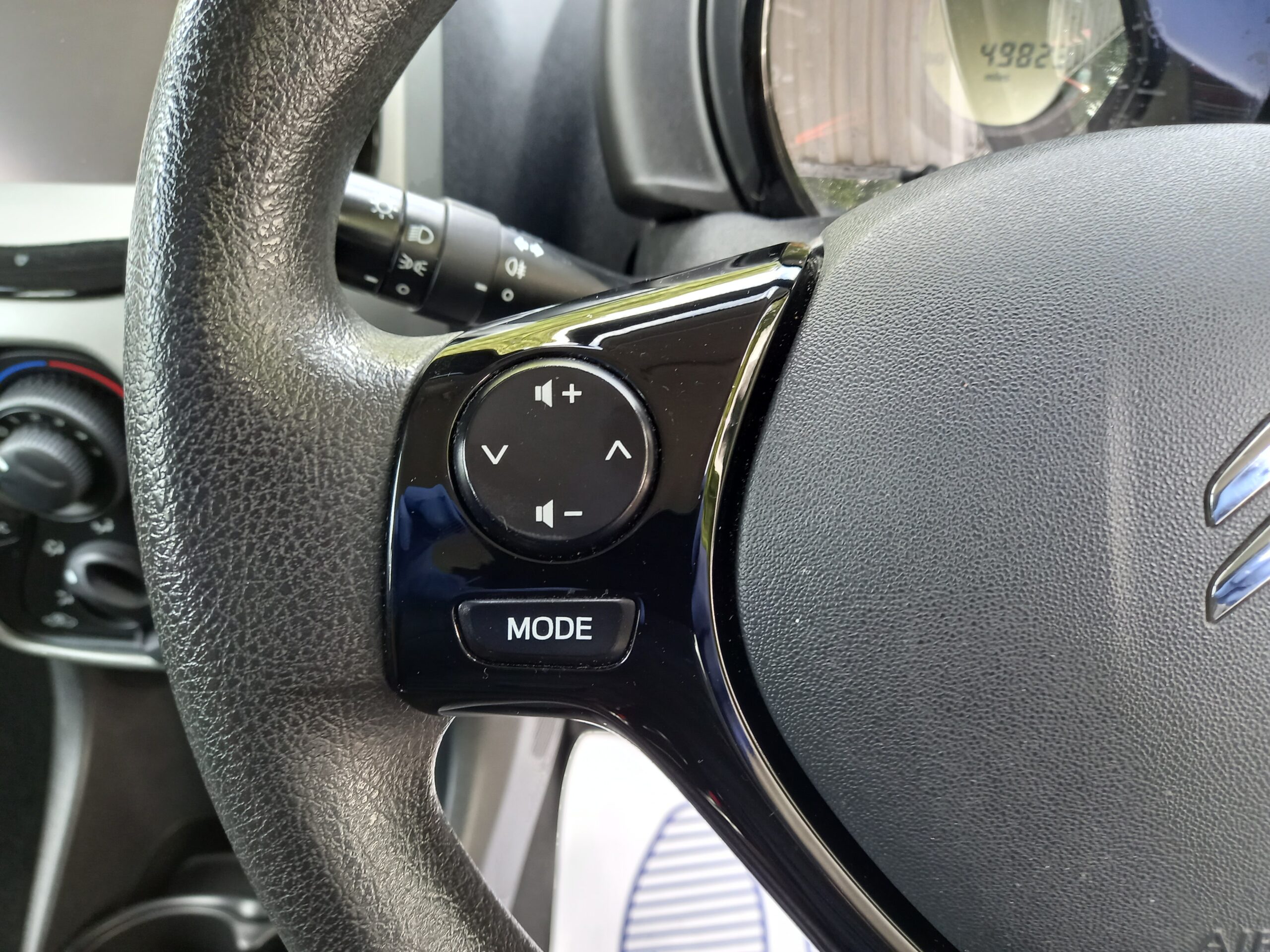 CITROEN C1 1.0 VTi Feel 5dr 49,000 2014 Miles Full Service History £20 tax - Image 18