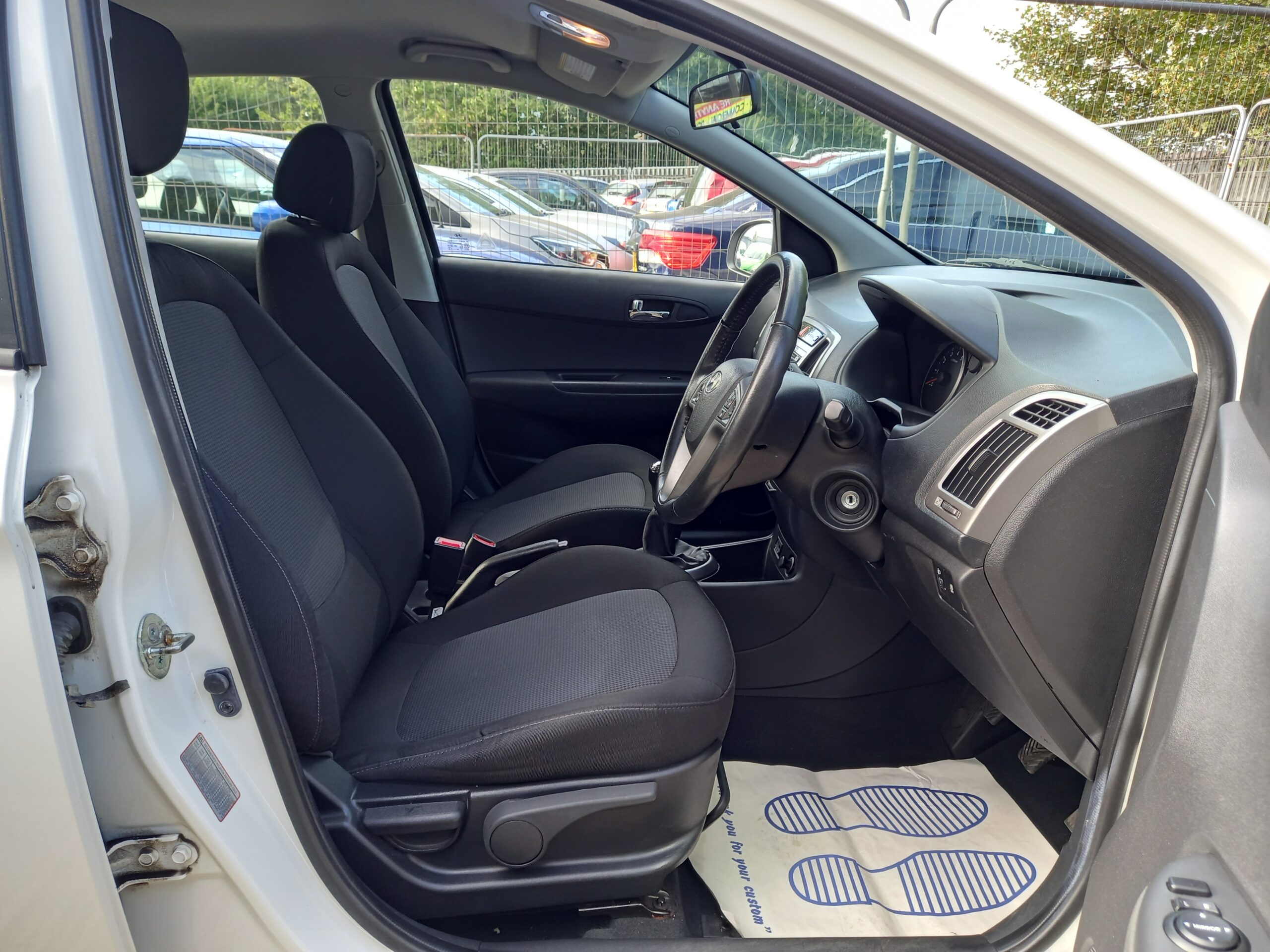 HYUNDAI I20 1.2 Active Petrol 5dr 2013 38,000 Miles £35 road atx - Image 13