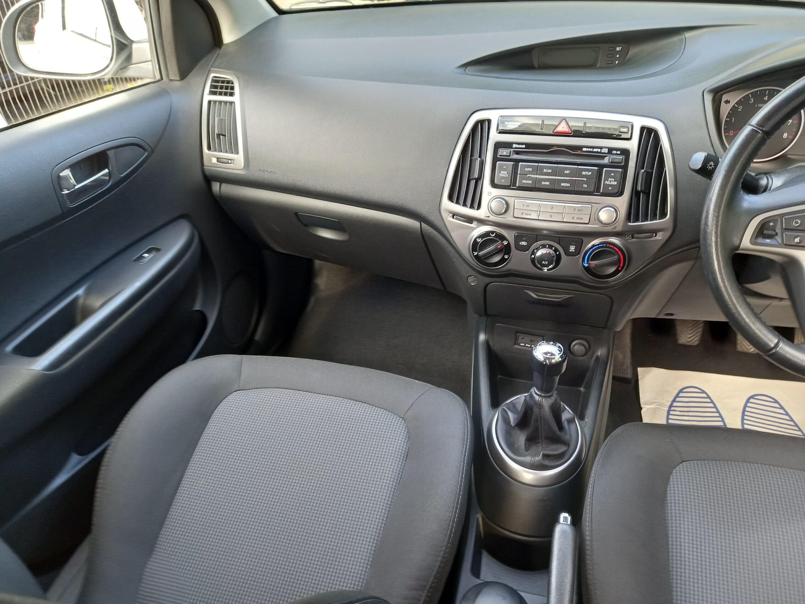 HYUNDAI I20 1.2 Active Petrol 5dr 2013 38,000 Miles £35 road atx - Image 16