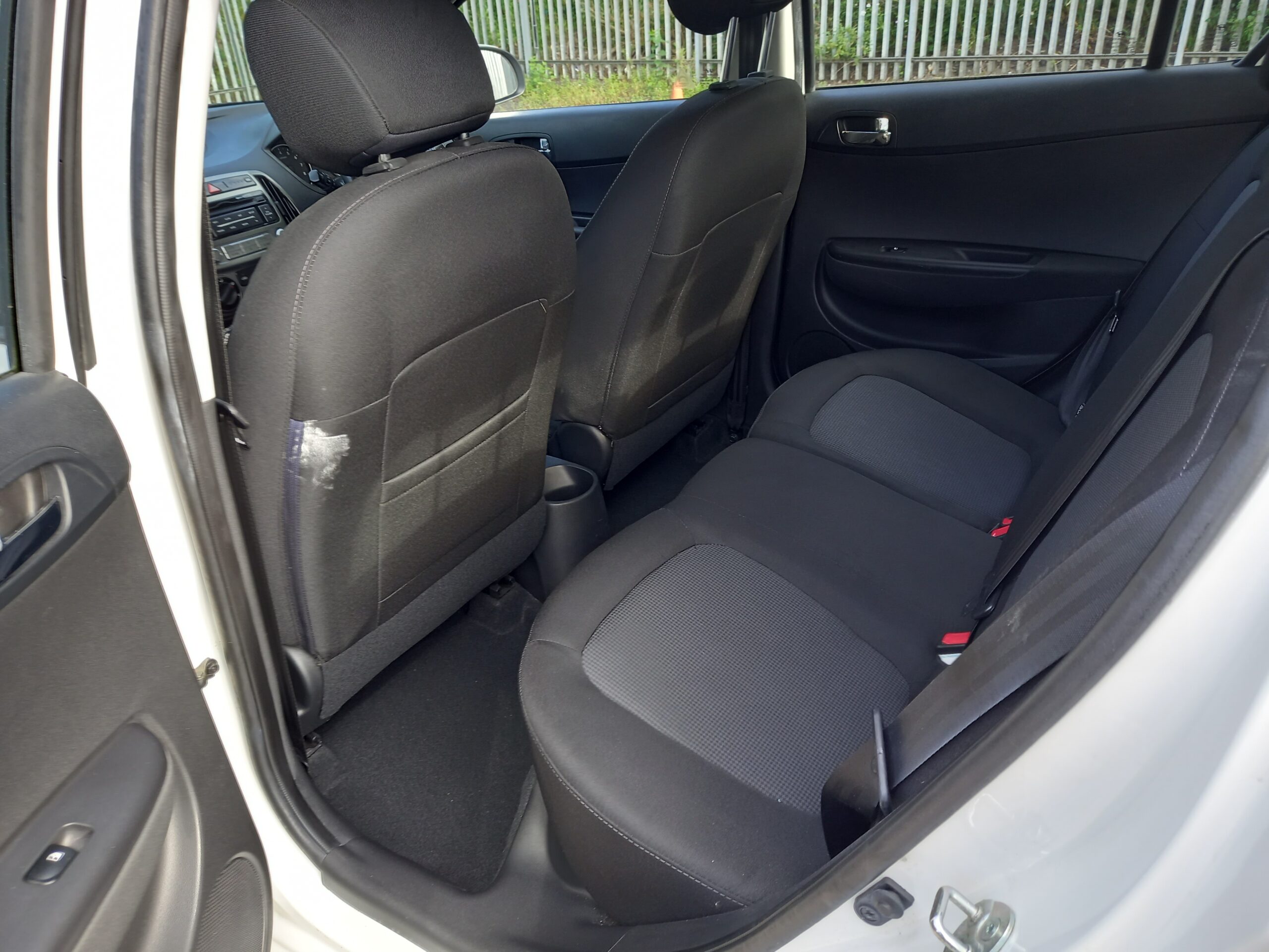 HYUNDAI I20 1.2 Active Petrol 5dr 2013 38,000 Miles £35 road atx - Image 24