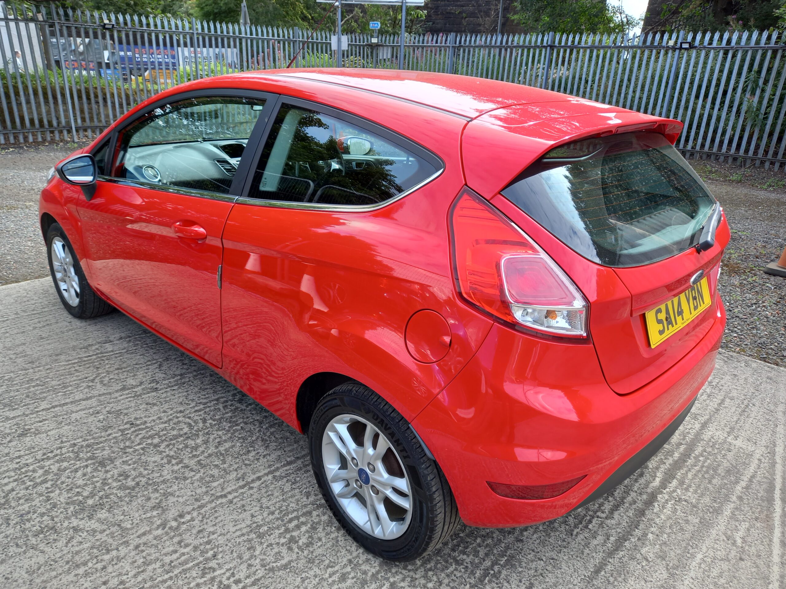 FORD FIESTA 1.25 82 Zetec 3dr 2014 57,000 Miles Full Service History £35 road tax 3 Months Warranty - Image 5