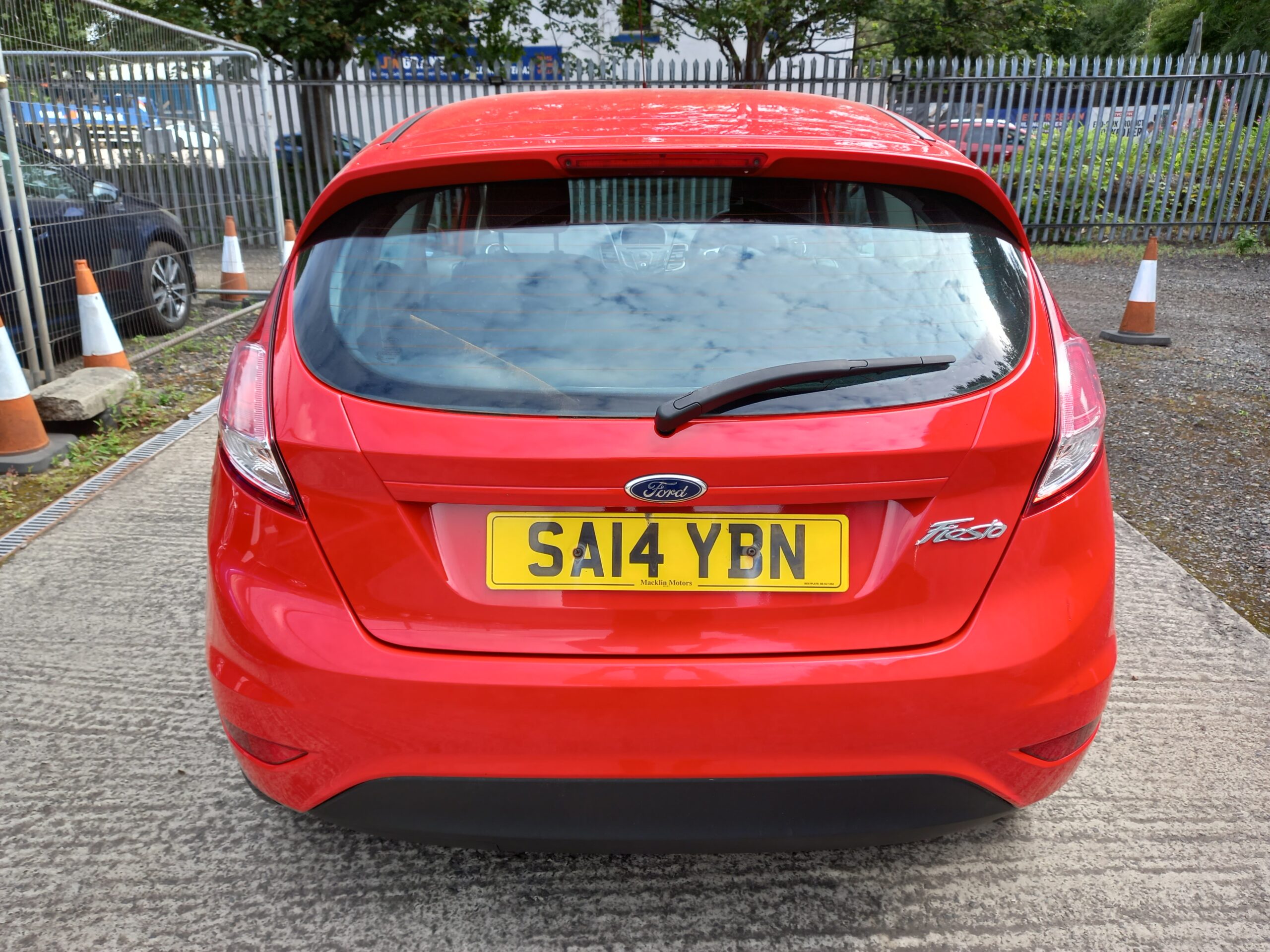 FORD FIESTA 1.25 82 Zetec 3dr 2014 57,000 Miles Full Service History £35 road tax 3 Months Warranty - Image 6