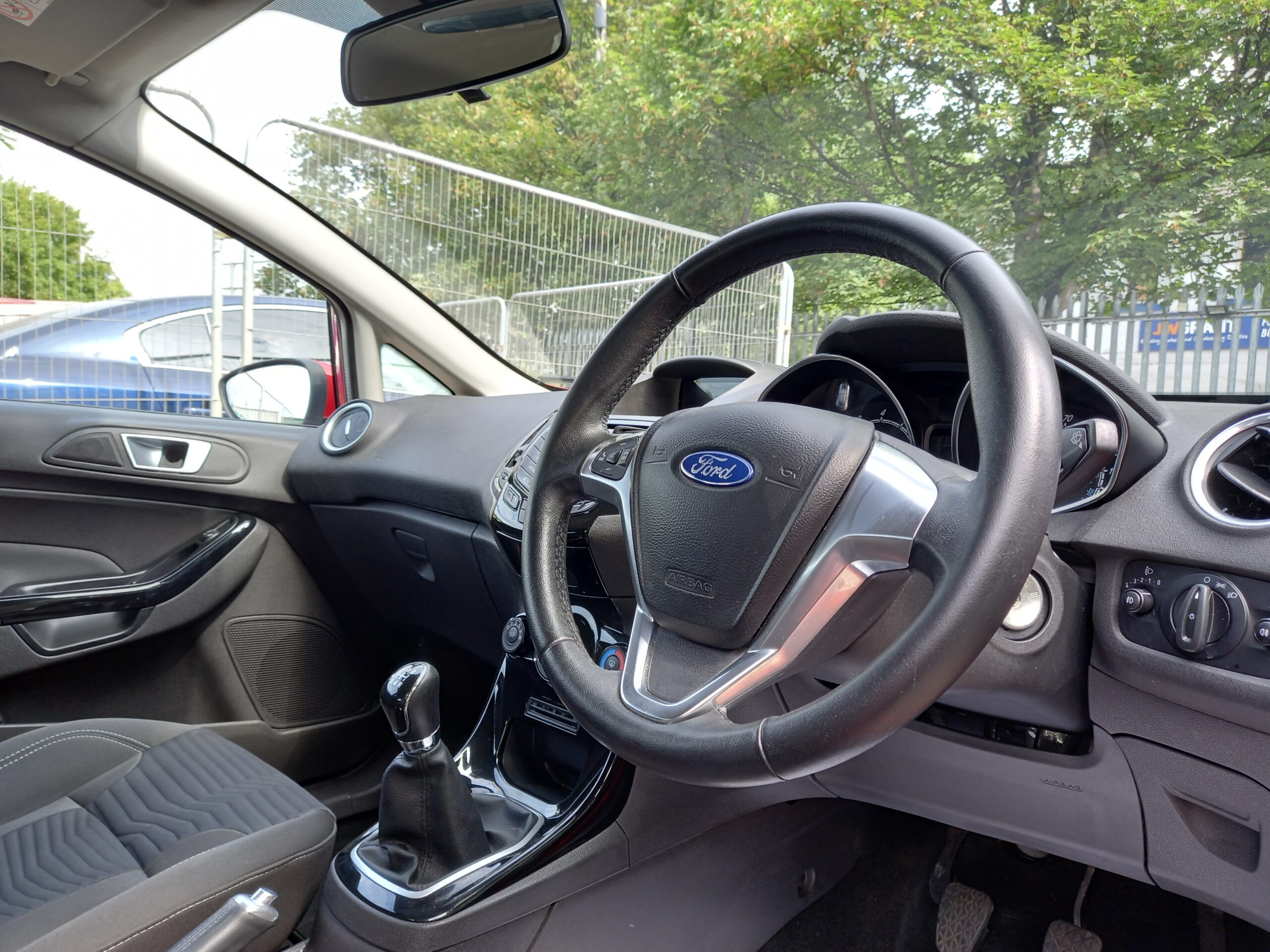 FORD FIESTA 1.25 82 Zetec 3dr 2014 57,000 Miles Full Service History £35 road tax 3 Months Warranty - Image 12