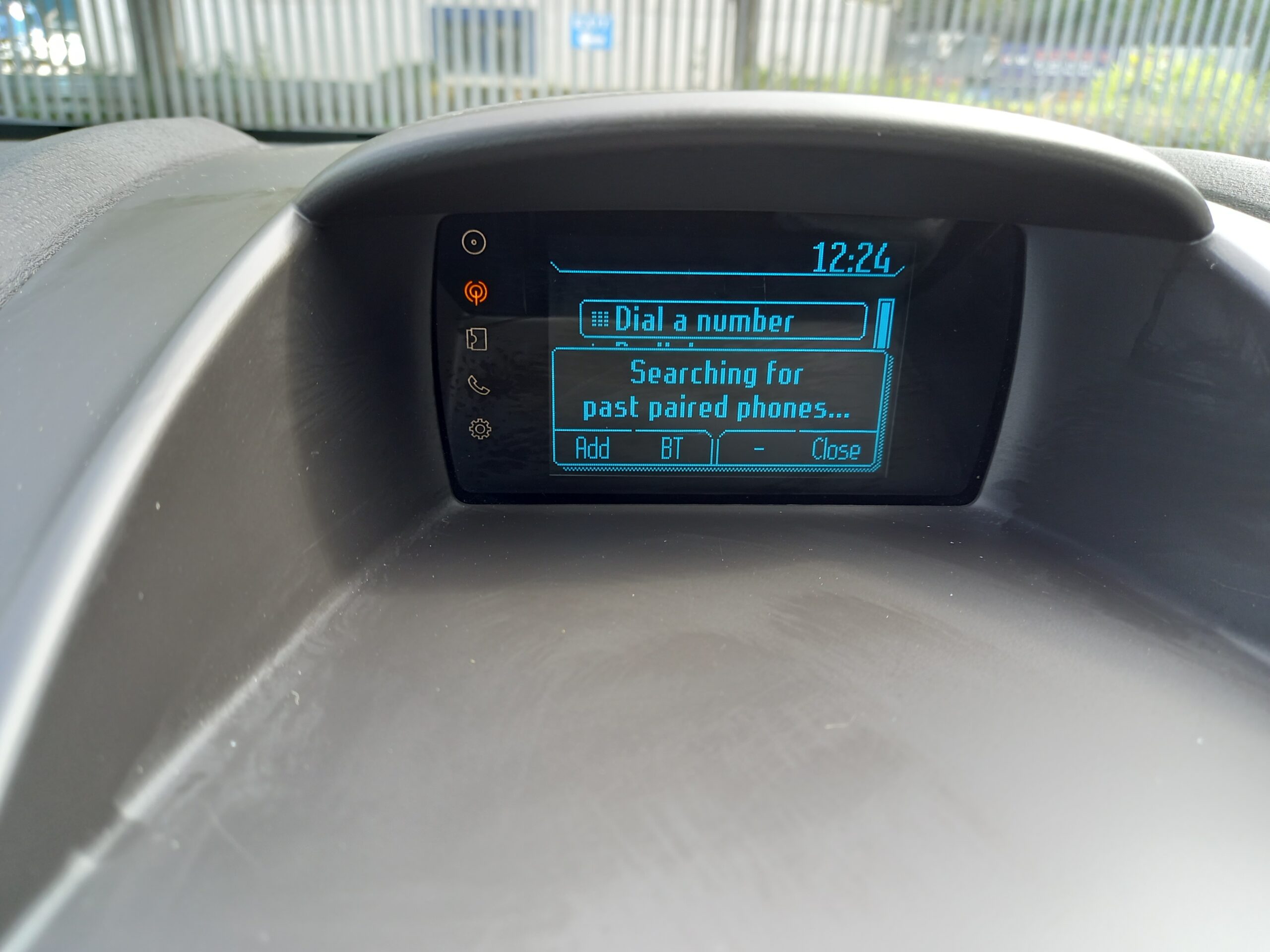 FORD FIESTA 1.25 82 Zetec 3dr 2014 57,000 Miles Full Service History £35 road tax 3 Months Warranty - Image 23