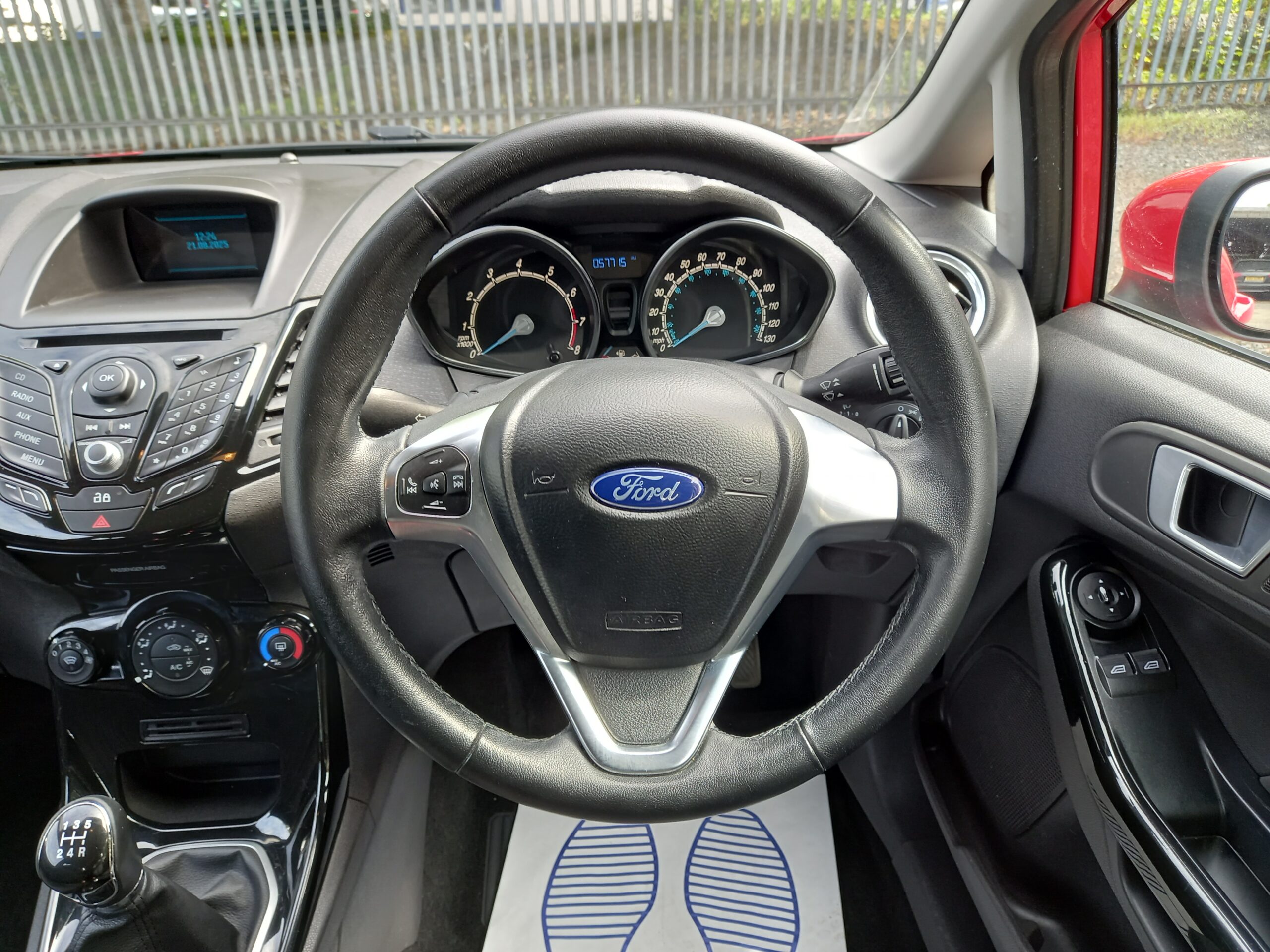 FORD FIESTA 1.25 82 Zetec 3dr 2014 57,000 Miles Full Service History £35 road tax 3 Months Warranty - Image 14