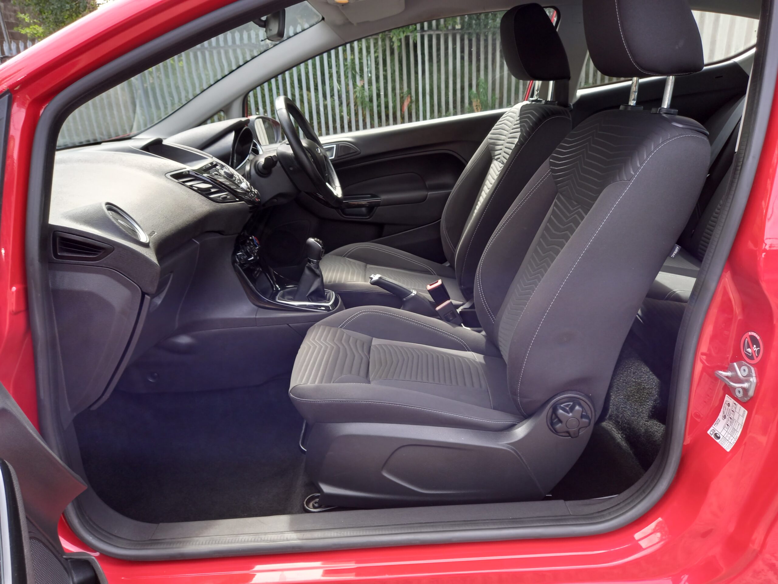 FORD FIESTA 1.25 82 Zetec 3dr 2014 57,000 Miles Full Service History £35 road tax 3 Months Warranty - Image 16