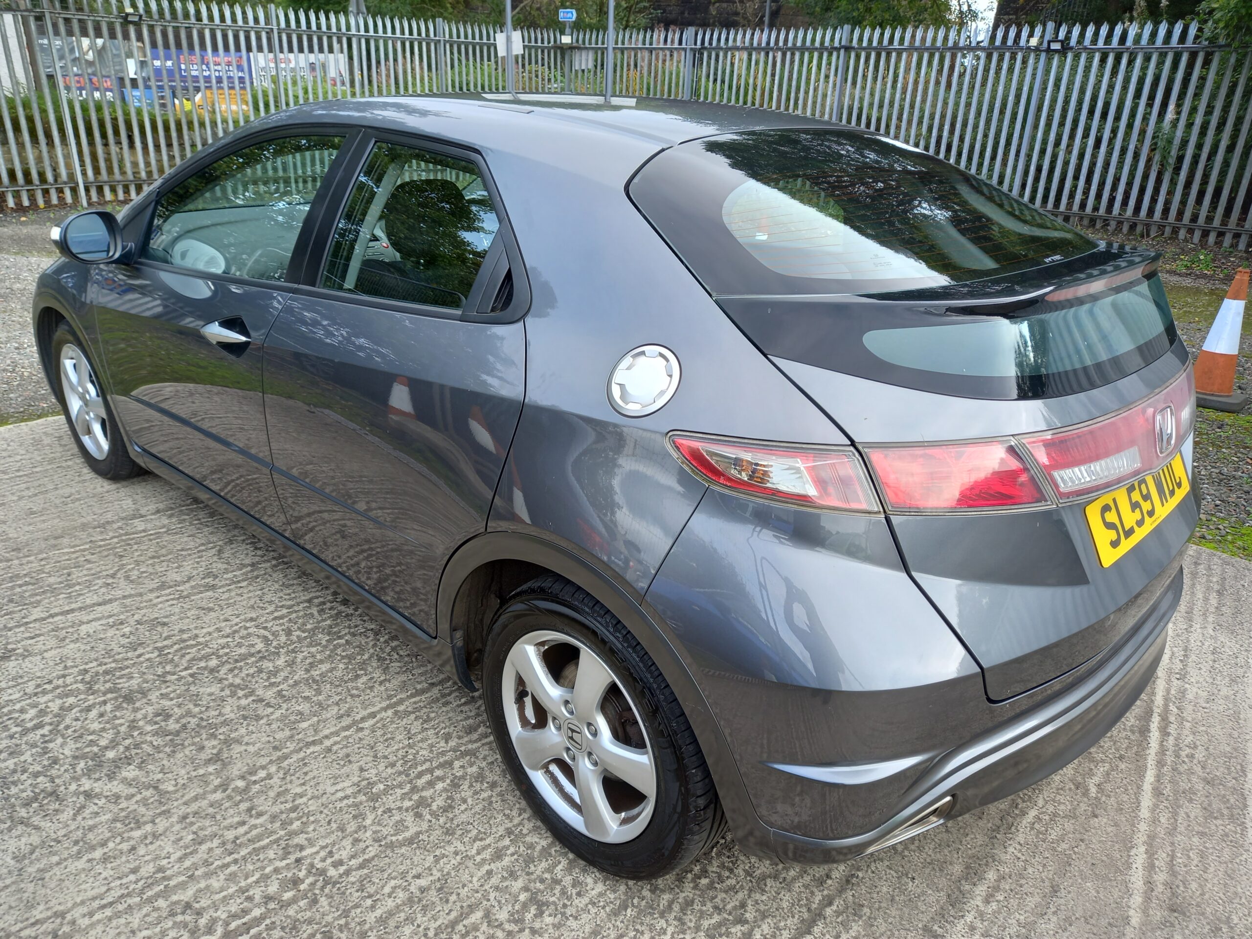 HONDA CIVIC 1.8 i-VTEC SE 5dr Petrol 2009 136,000 Miles 3 Months Warranty - Image 4