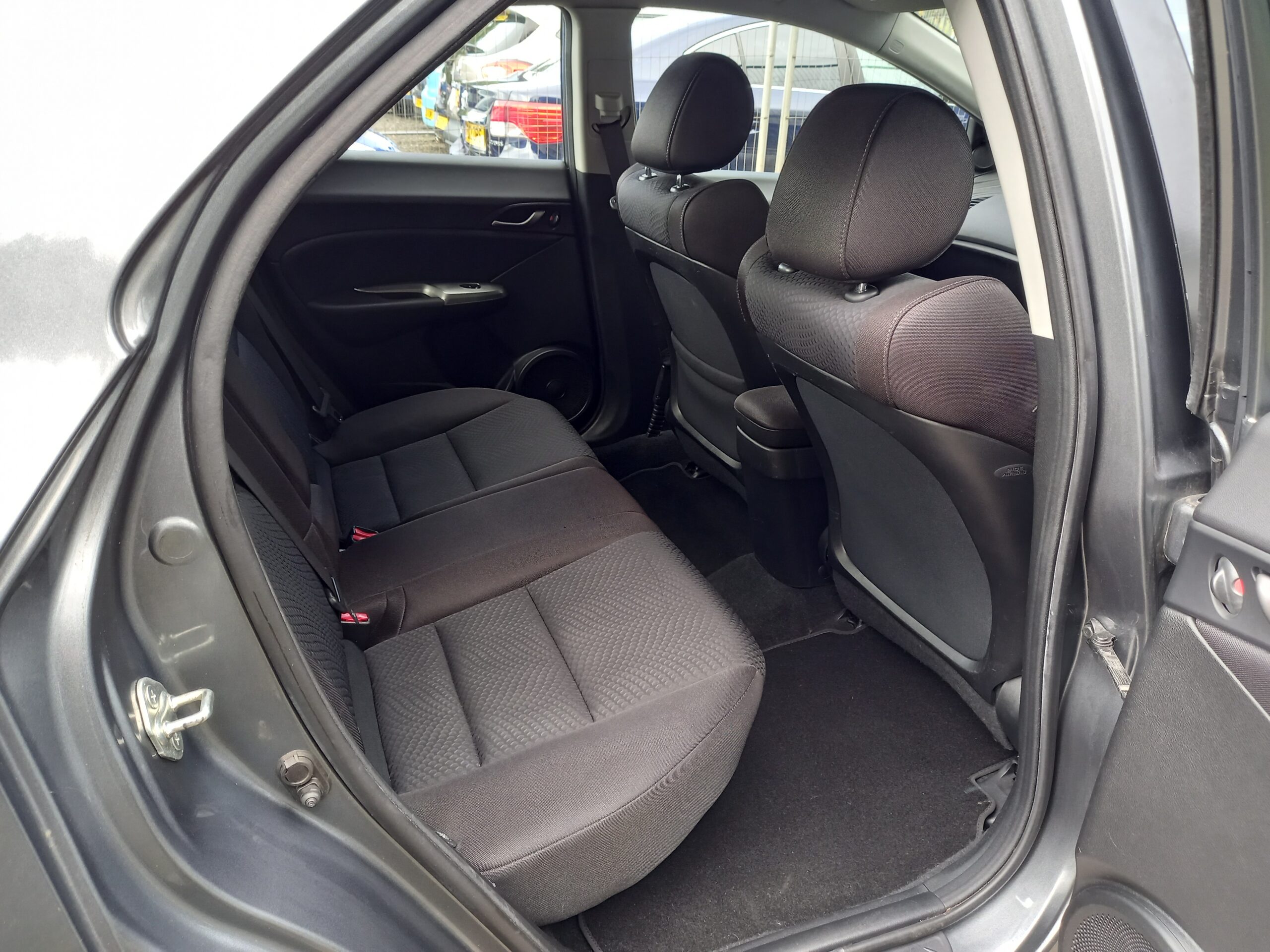 HONDA CIVIC 1.8 i-VTEC SE 5dr Petrol 2009 136,000 Miles 3 Months Warranty - Image 15