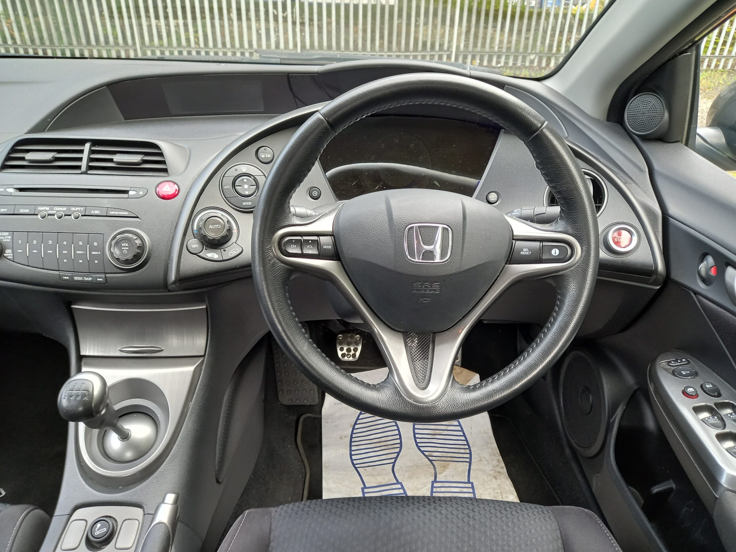 HONDA CIVIC 1.8 i-VTEC SE 5dr Petrol 2009 136,000 Miles 3 Months Warranty - Image 13