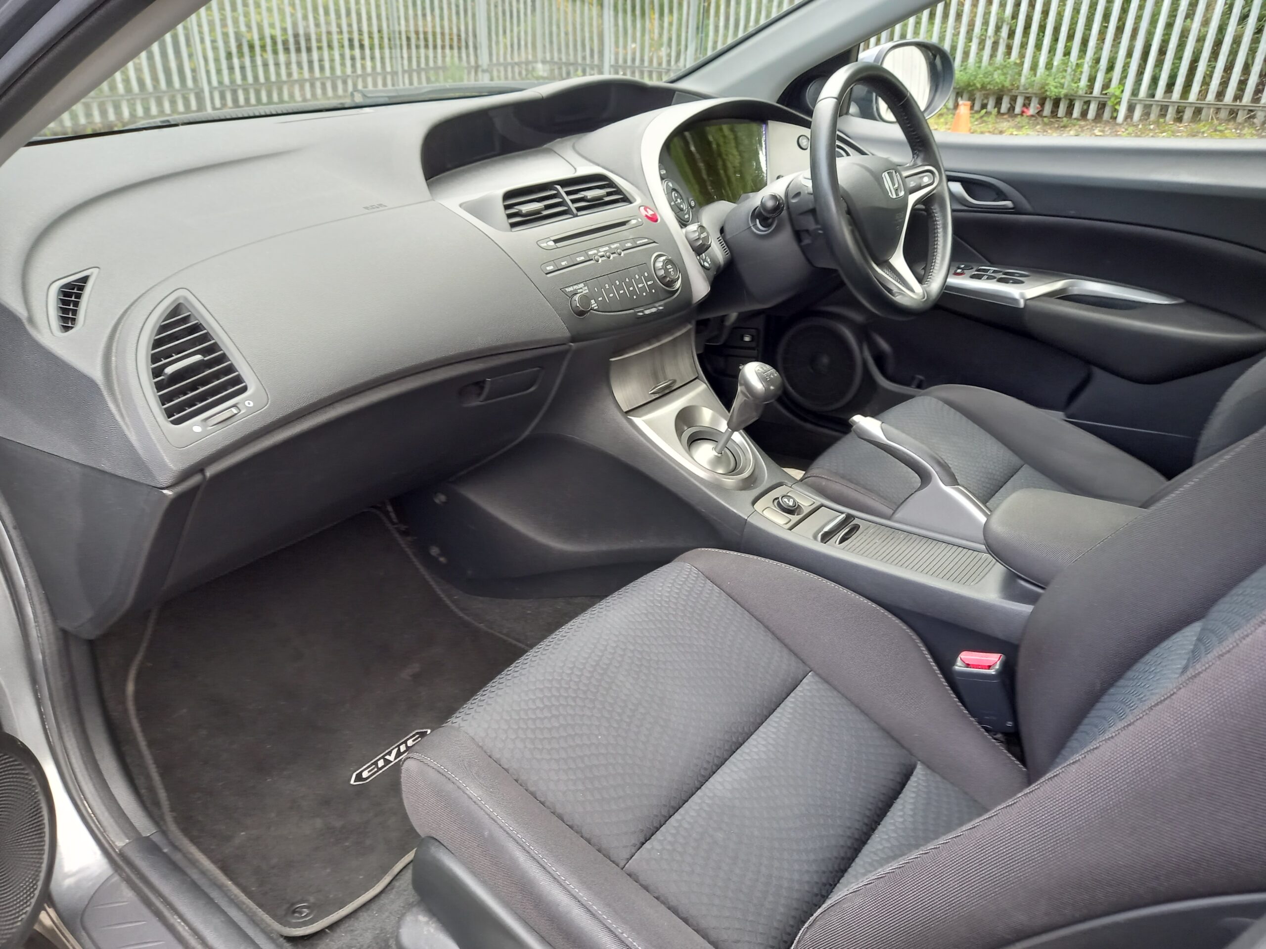 HONDA CIVIC 1.8 i-VTEC SE 5dr Petrol 2009 136,000 Miles 3 Months Warranty - Image 18