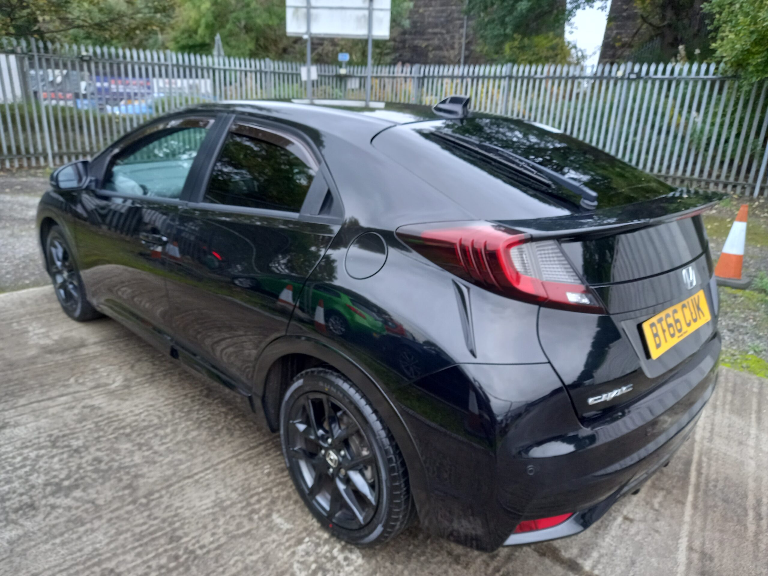 HONDA CIVIC 1.6 i-DTEC Sport 5dr 2016 98,000 Miles Full Service History £20 tax 3 Months Warranty - Image 5