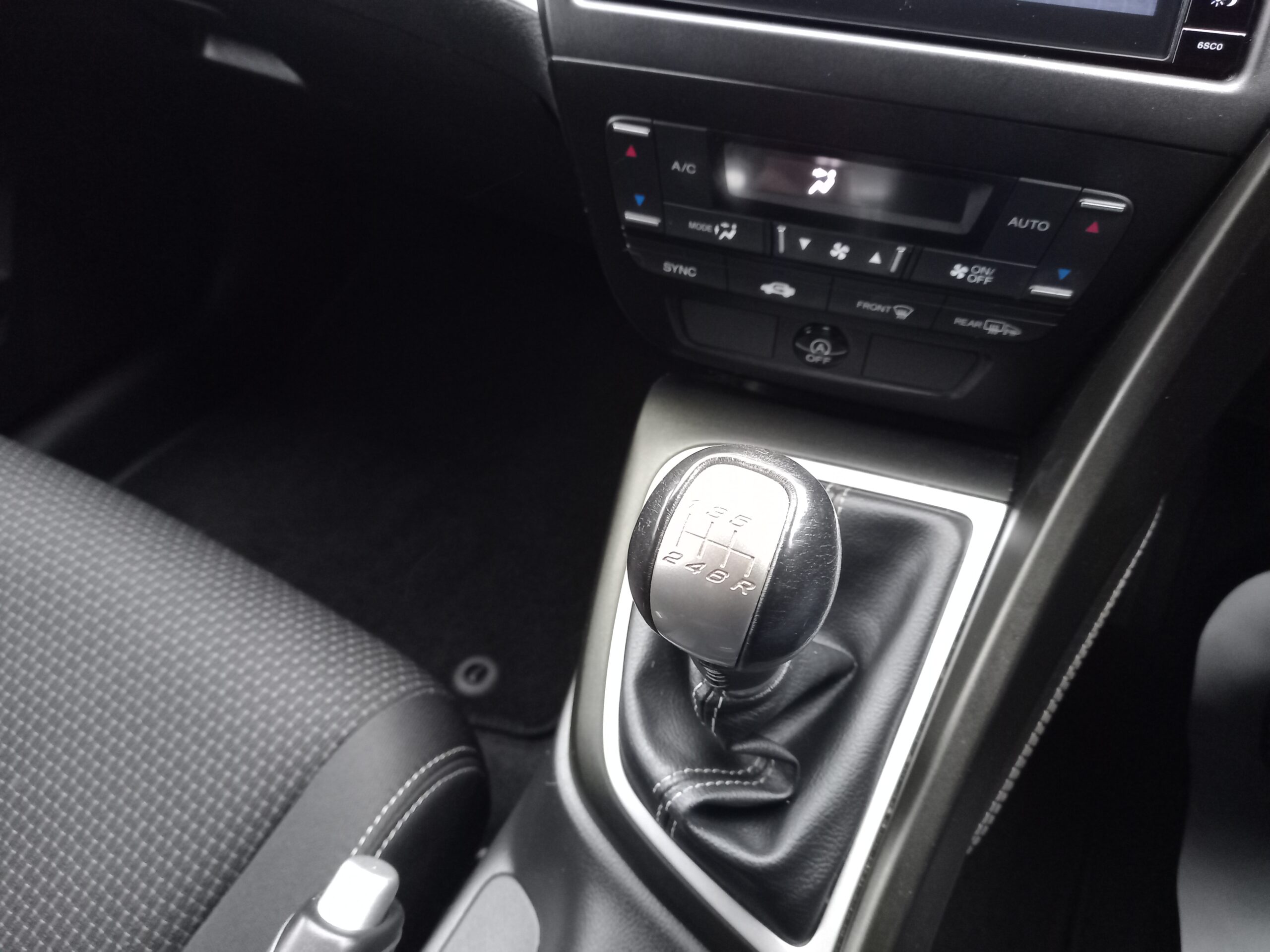 HONDA CIVIC 1.6 i-DTEC Sport 5dr 2016 98,000 Miles Full Service History £20 tax 3 Months Warranty - Image 36